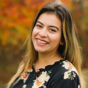 Julia Headshot
