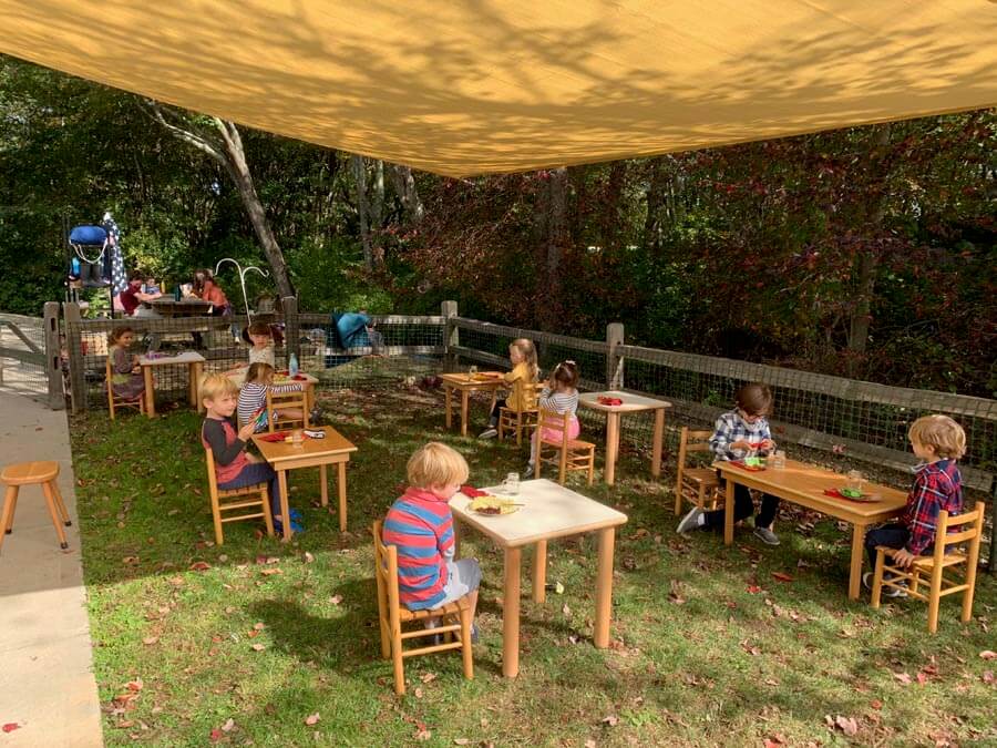 3 – Lunch Al Fresco Private-School-RI-Montessori 3 - Lunch Al Fresco Private School RI Montessori